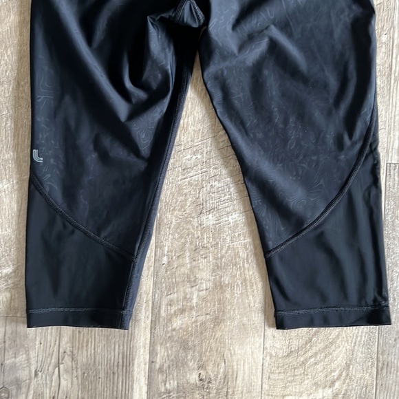 Lole Black Run Capri. - Picture 7 of 13